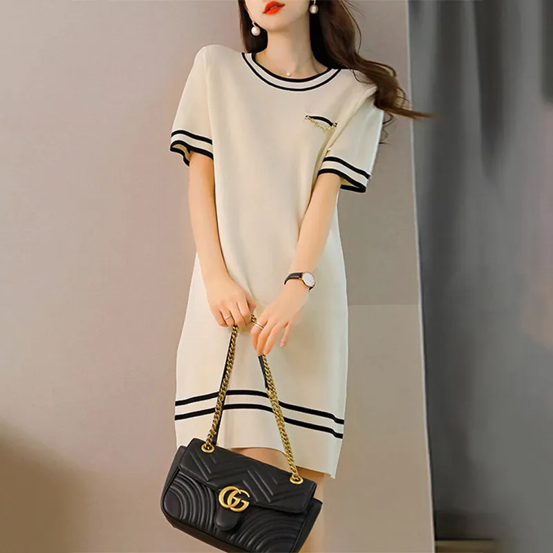 Korean Style Simple and Casual Knee Length Dresses