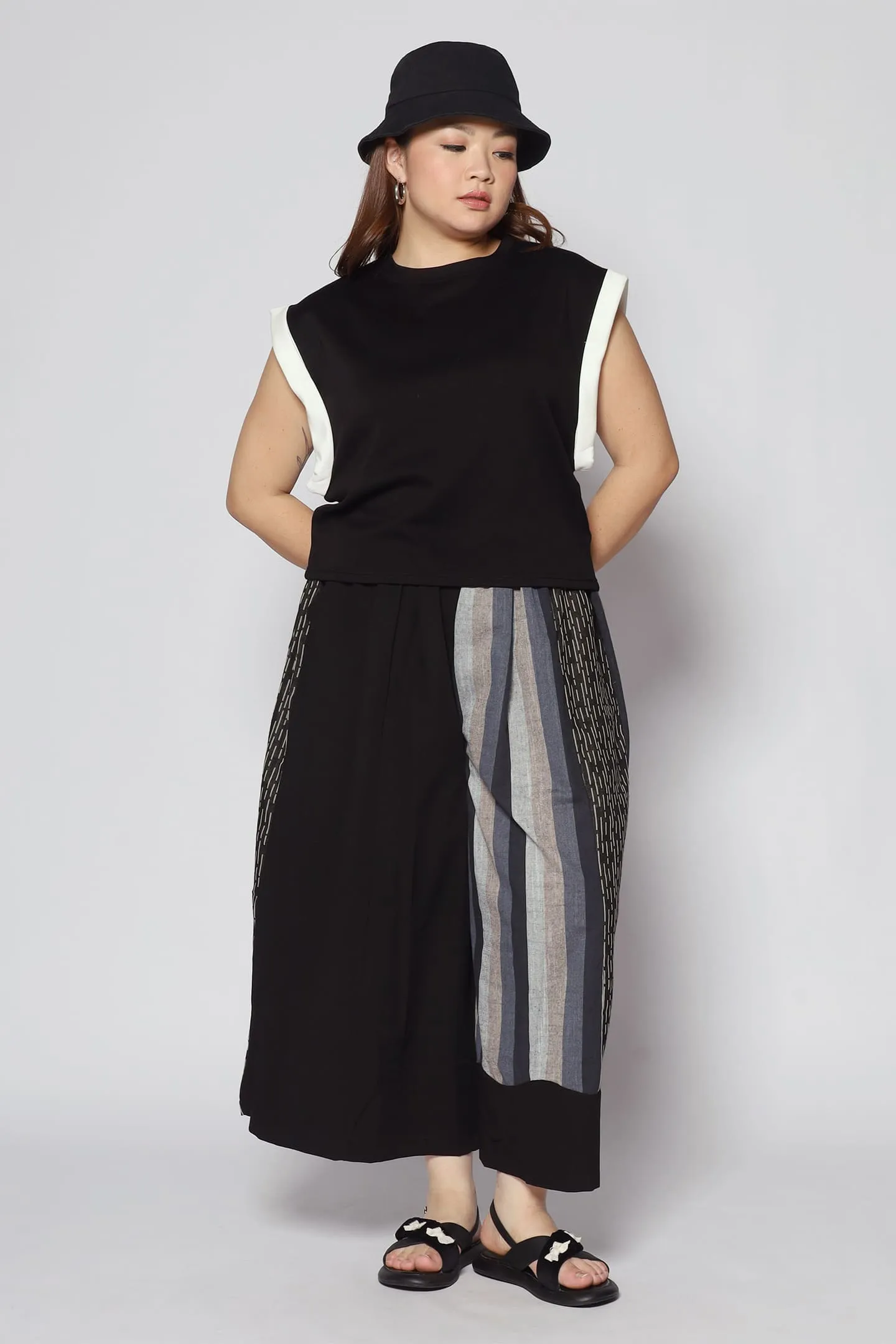 Soh Culottes in Black